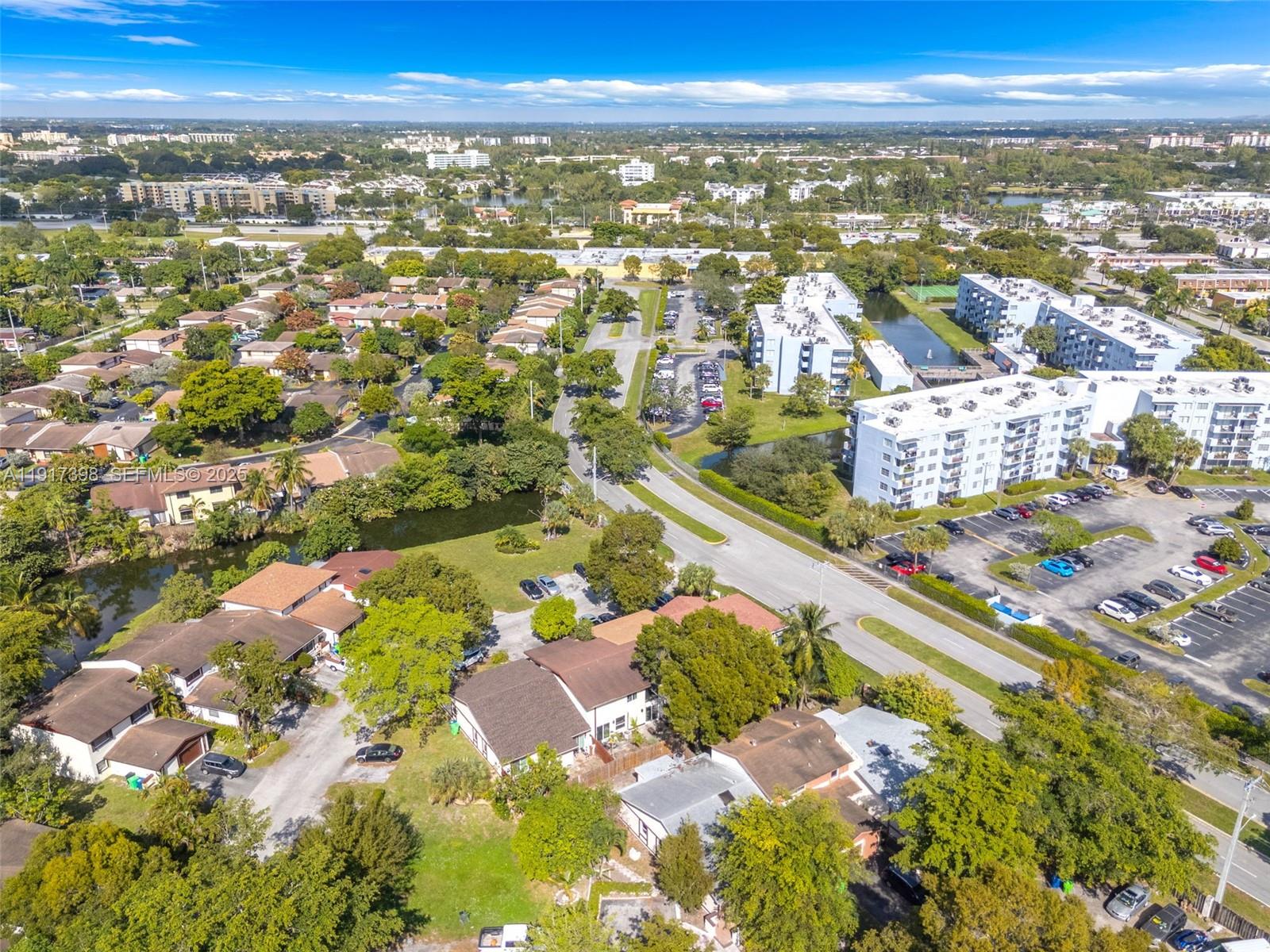 SUNRISE GOLF VILLAGE NORT - Residential