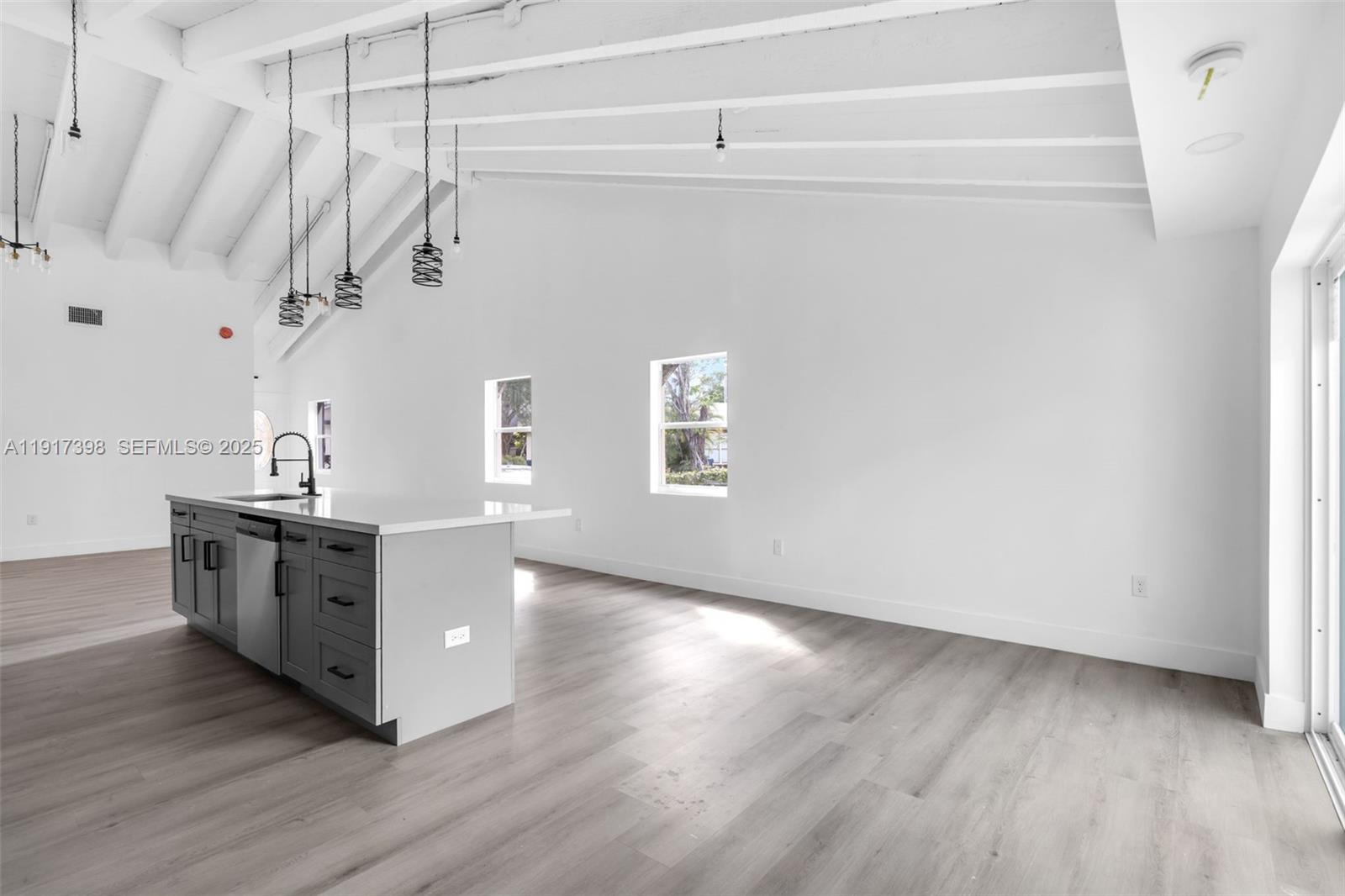 SUNRISE GOLF VILLAGE NORT - Residential