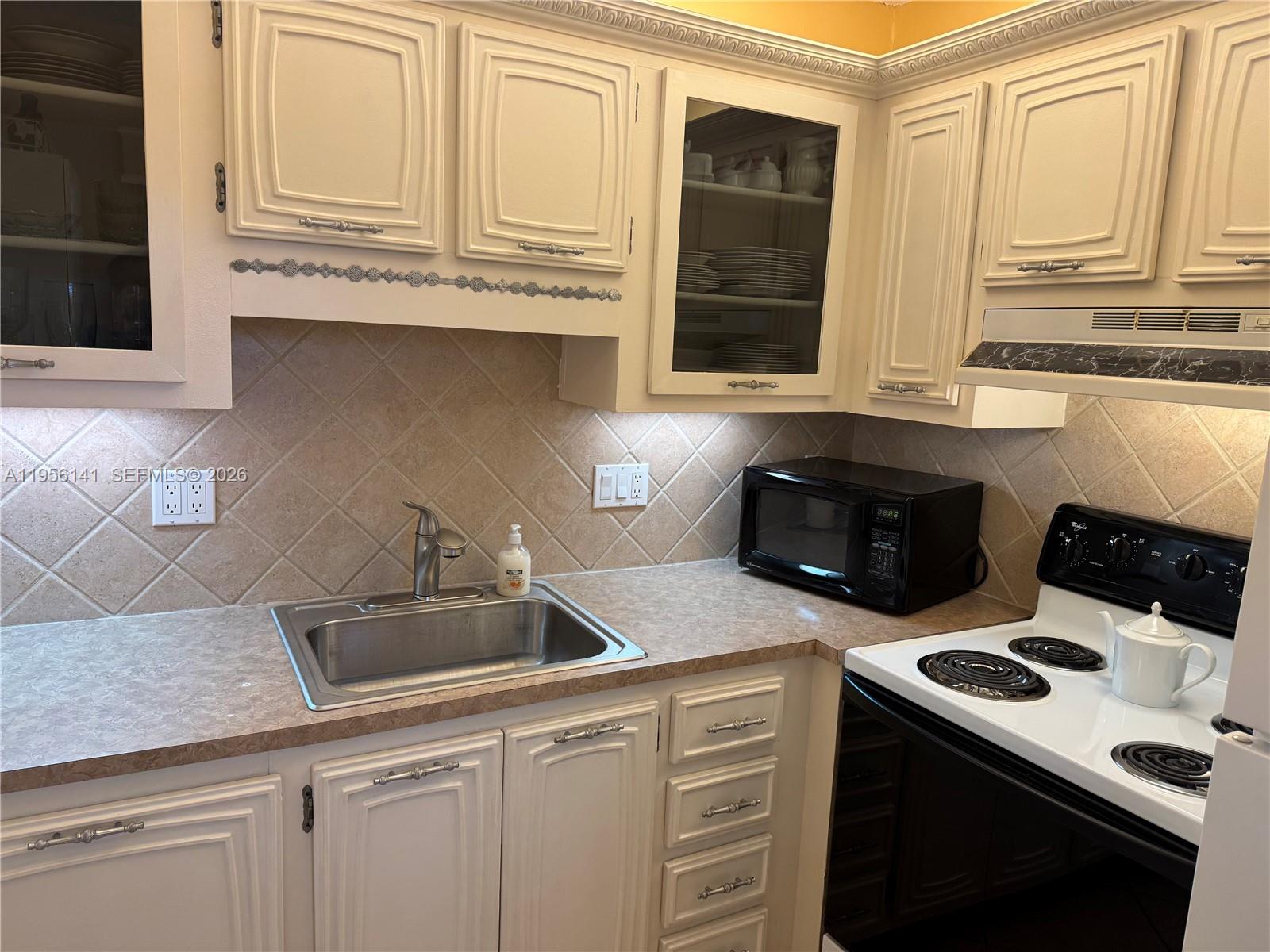 SOMERSET NO SIX CONDO - Residential