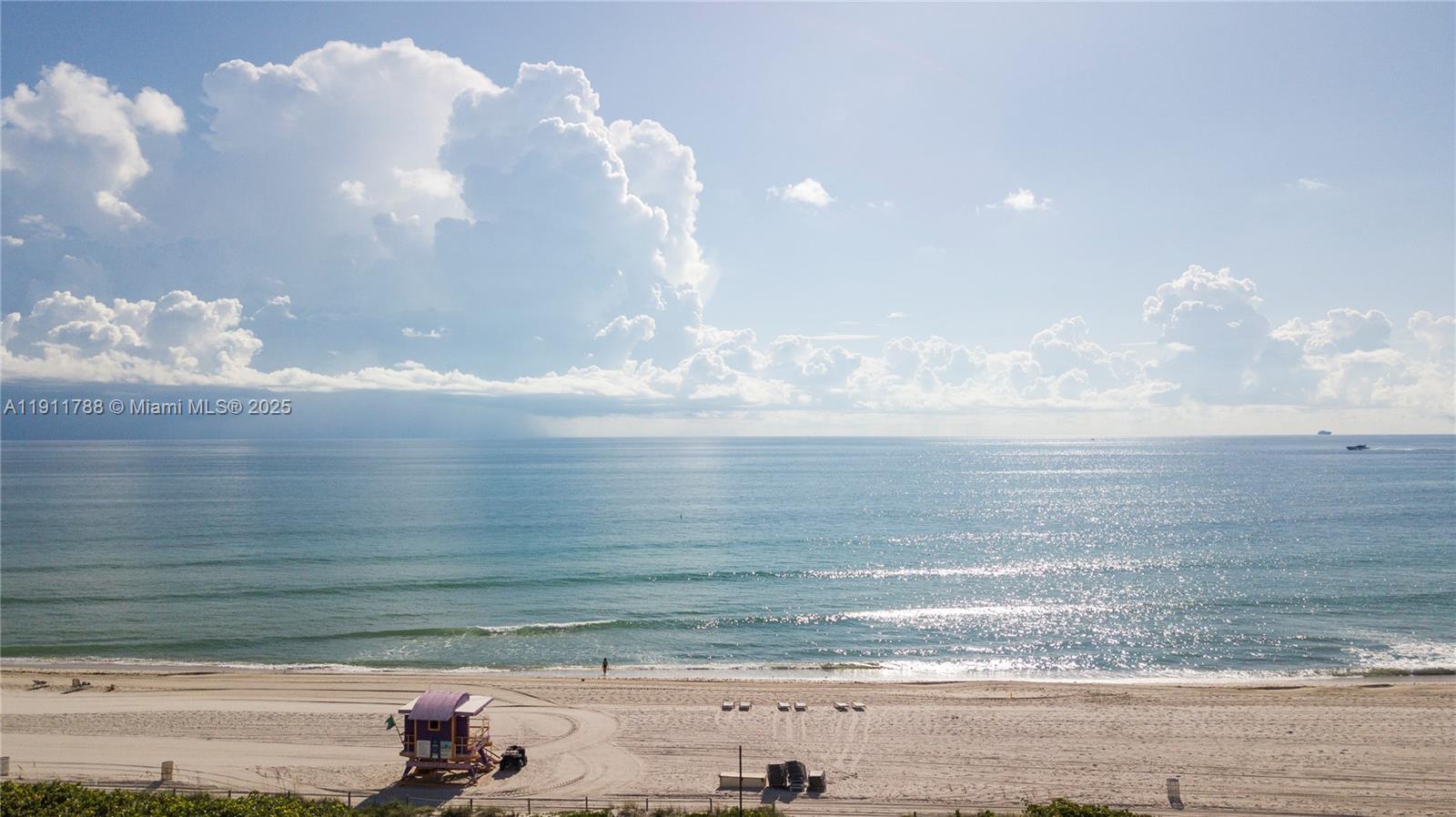 0HE CARRIAGE CLUB SOUTH C - Residential