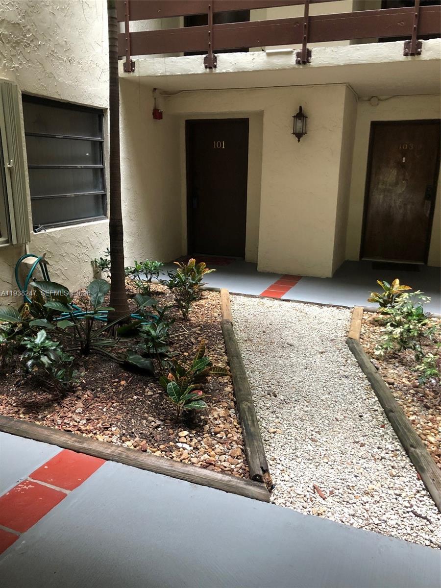 View photos, virtual tours, details... 9040 SW 125th Ave D101