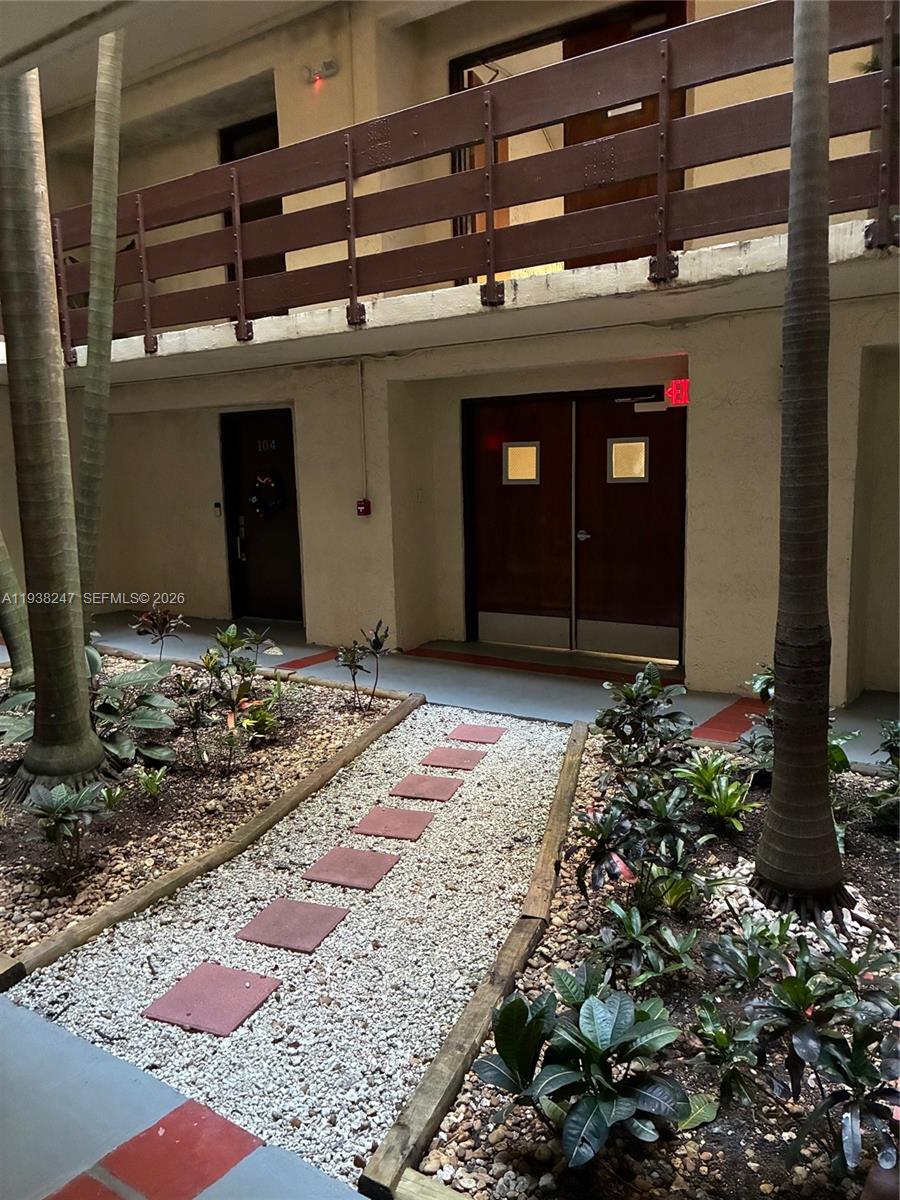 View photos, virtual tours, details... 9040 SW 125th Ave D101