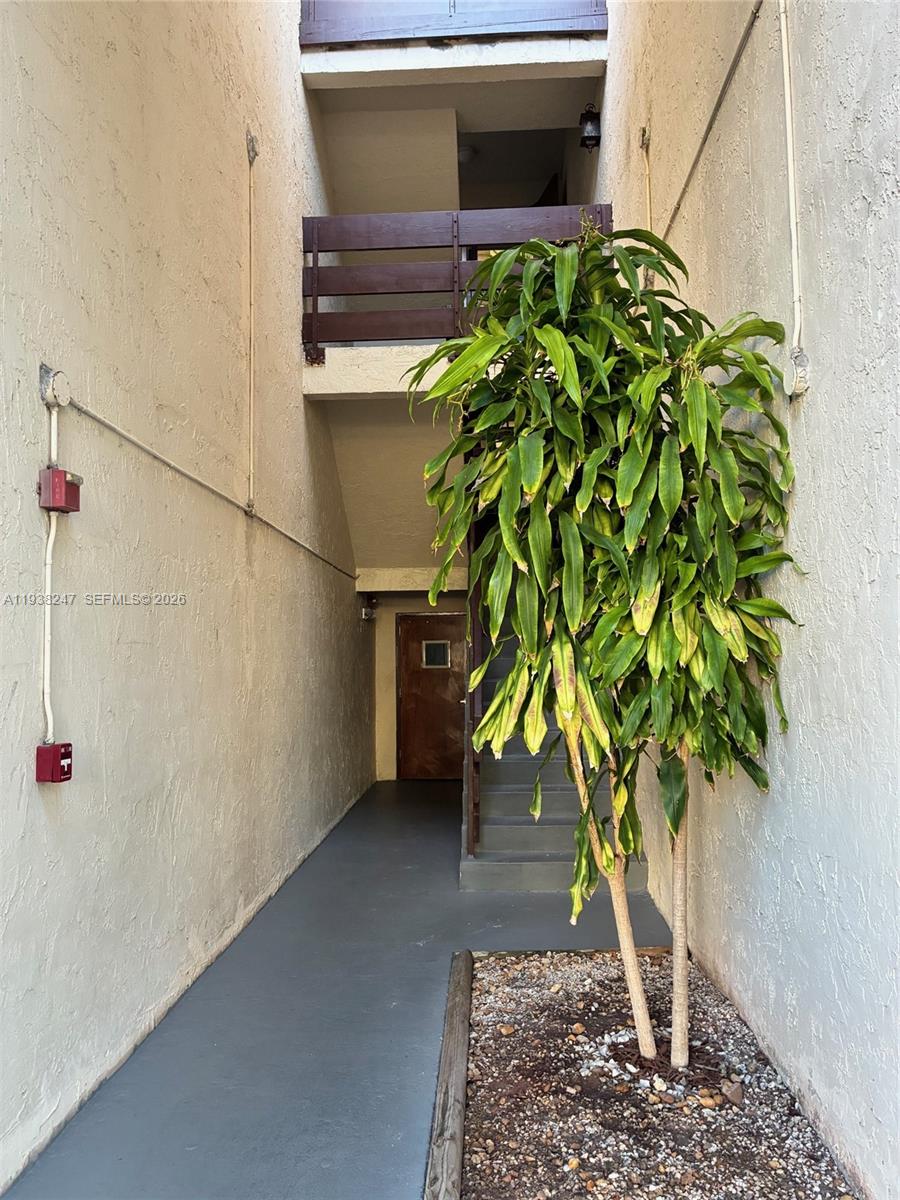 View photos, virtual tours, details... 9040 SW 125th Ave D101