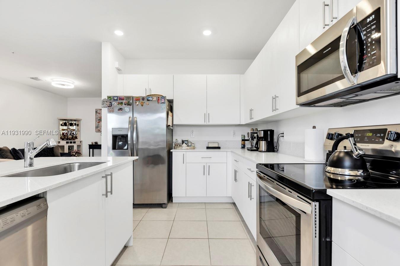 SUNSET PINES - Residential Lease