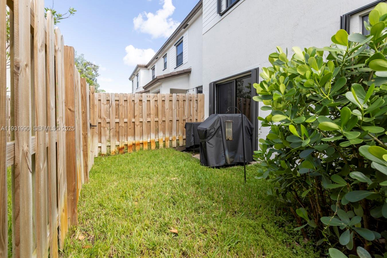 SUNSET PINES - Residential Lease