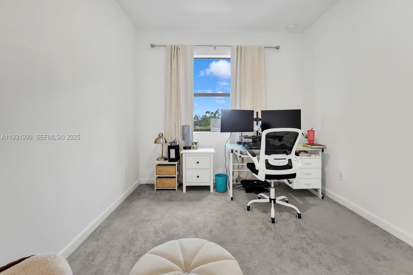 SUNSET PINES - Residential Lease