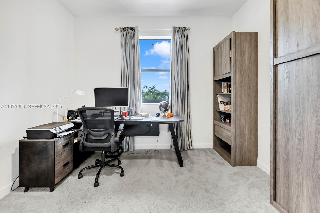 SUNSET PINES - Residential Lease