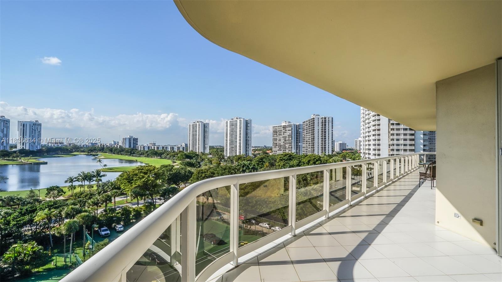 20191 E Country Club Dr 901
