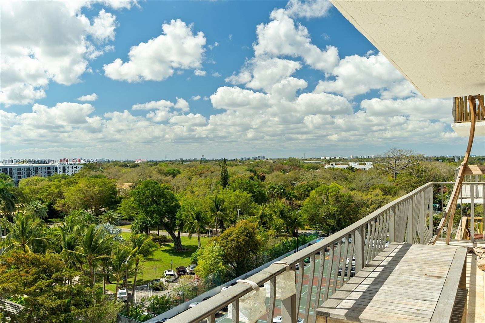 THE PALM BAY YACHT CLUB C - Residential
