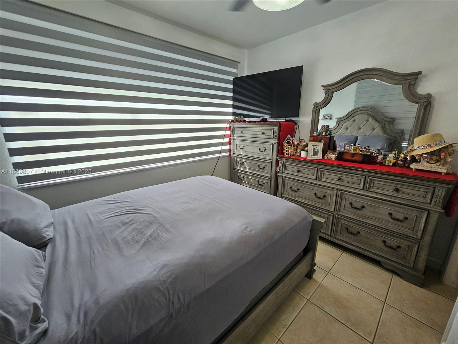 THE SHORES CONDO NO 2 - Residential