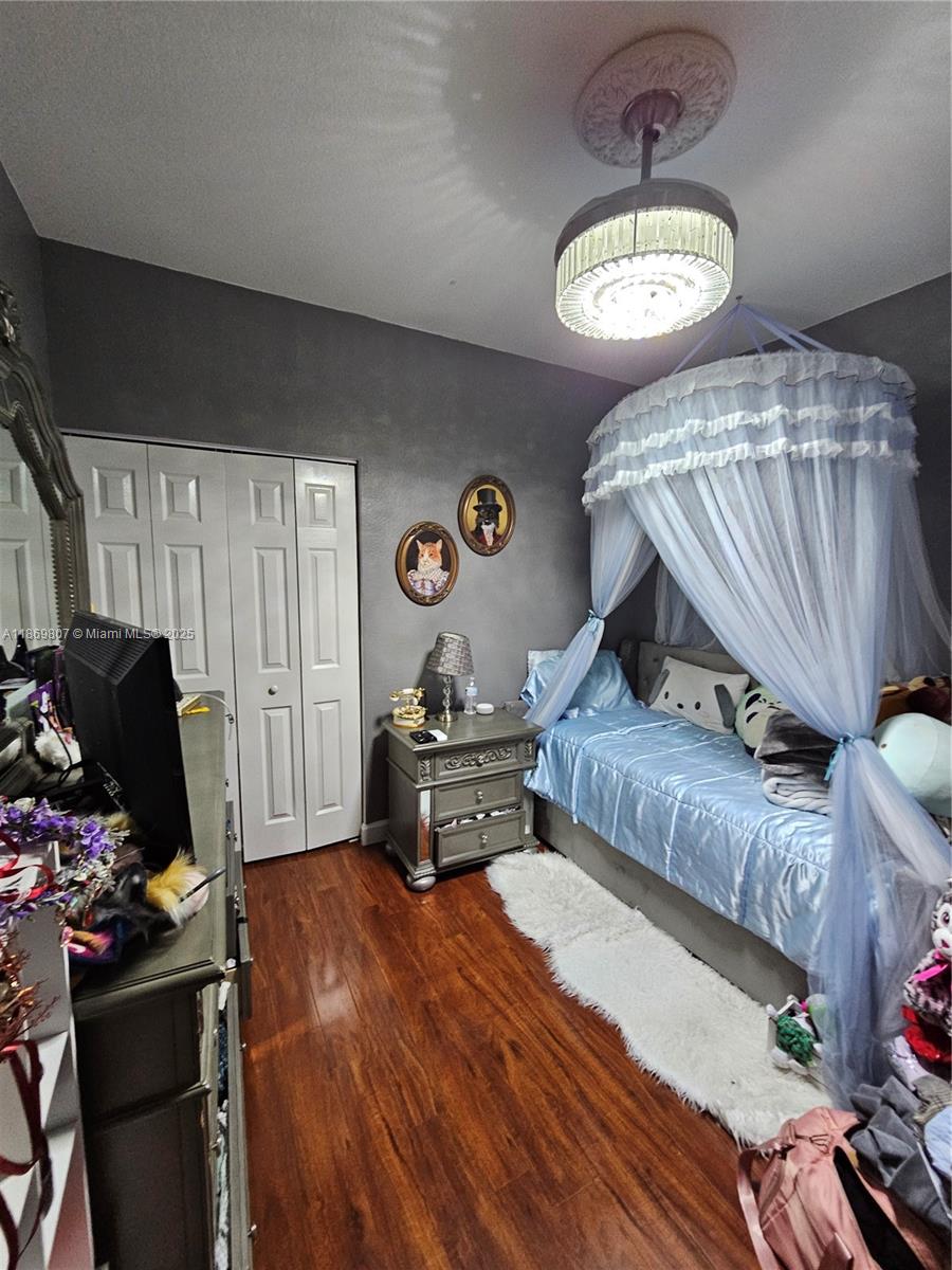 THE SHORES CONDO NO 2 - Residential