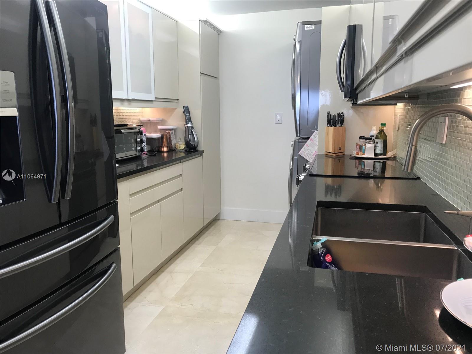 YACHT HARBOUR CONDO - Residential Lease