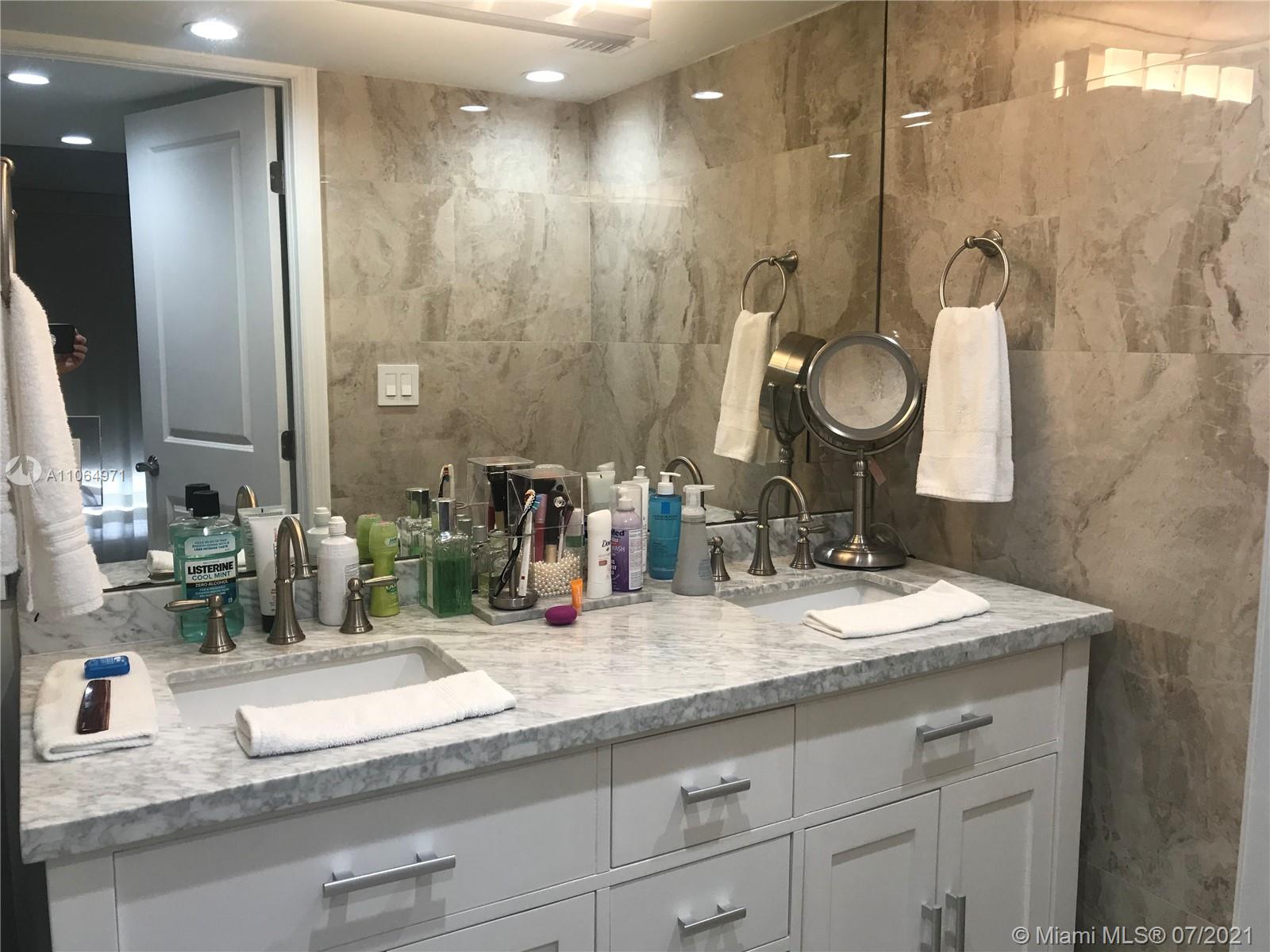 YACHT HARBOUR CONDO - Residential Lease