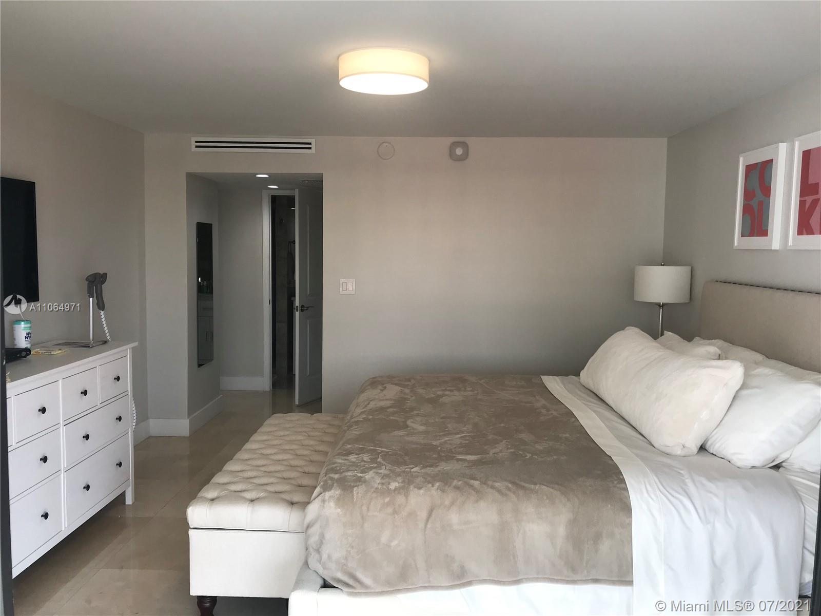 YACHT HARBOUR CONDO - Residential Lease