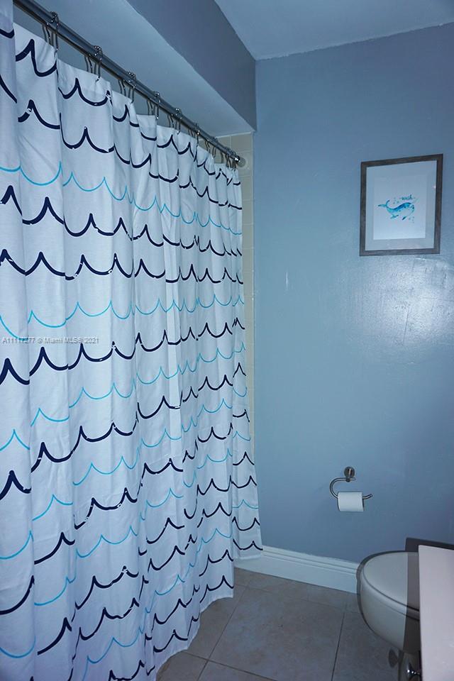 KENLAND COURT - Residential