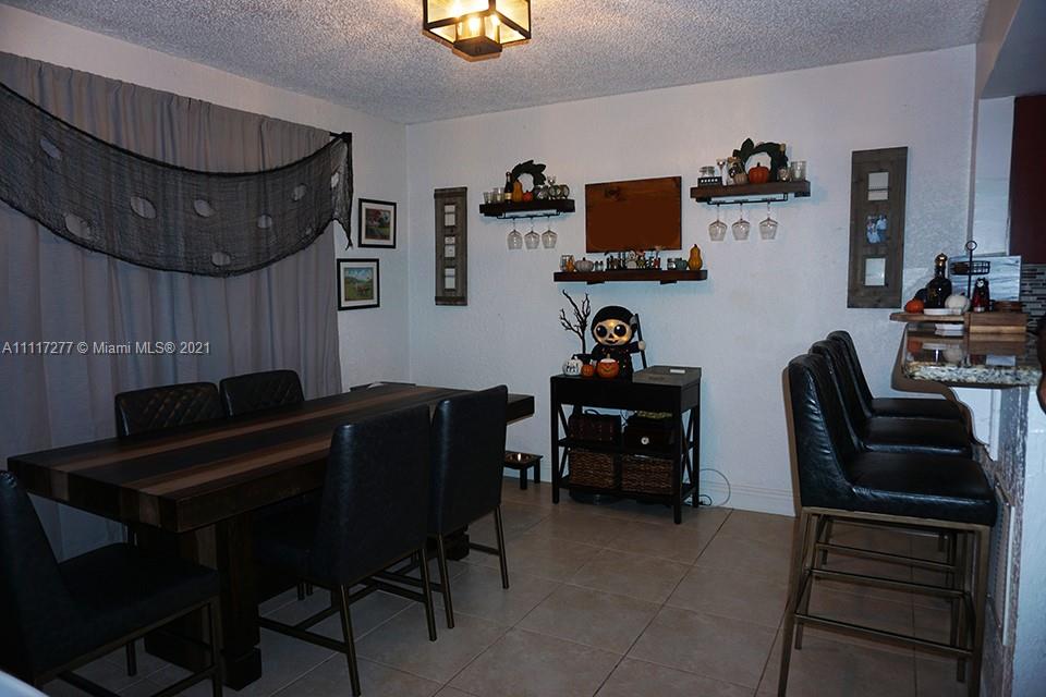 KENLAND COURT - Residential