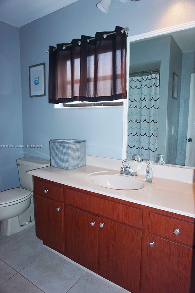 KENLAND COURT - Residential