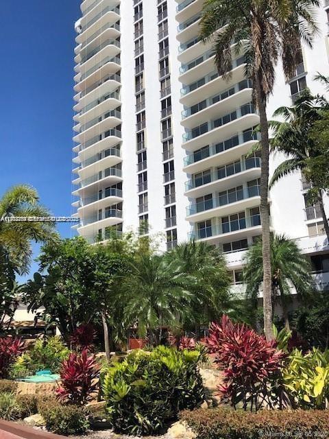 TURNBERRY ISLE CONDO - Residential Lease
