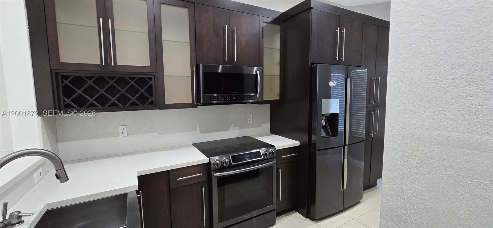 FOREST LAKES COUNTRY GARD - Residential Lease