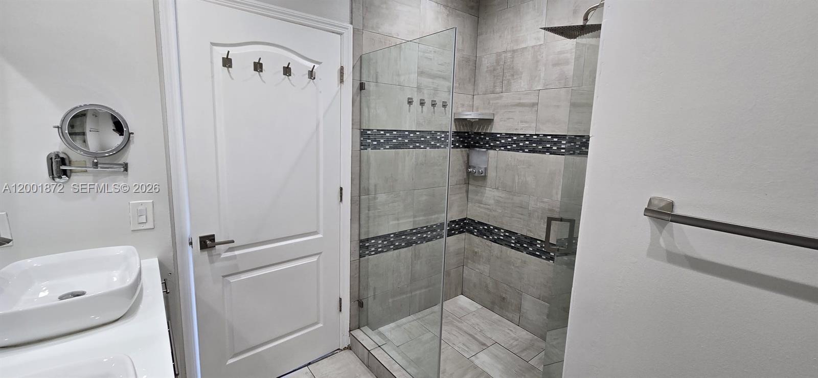 FOREST LAKES COUNTRY GARD - Residential Lease