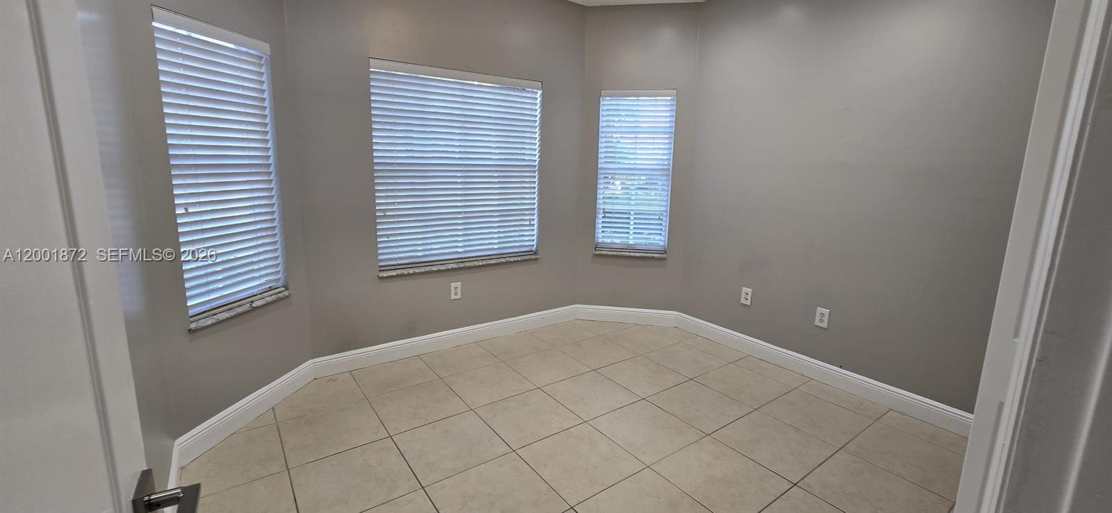 FOREST LAKES COUNTRY GARD - Residential Lease