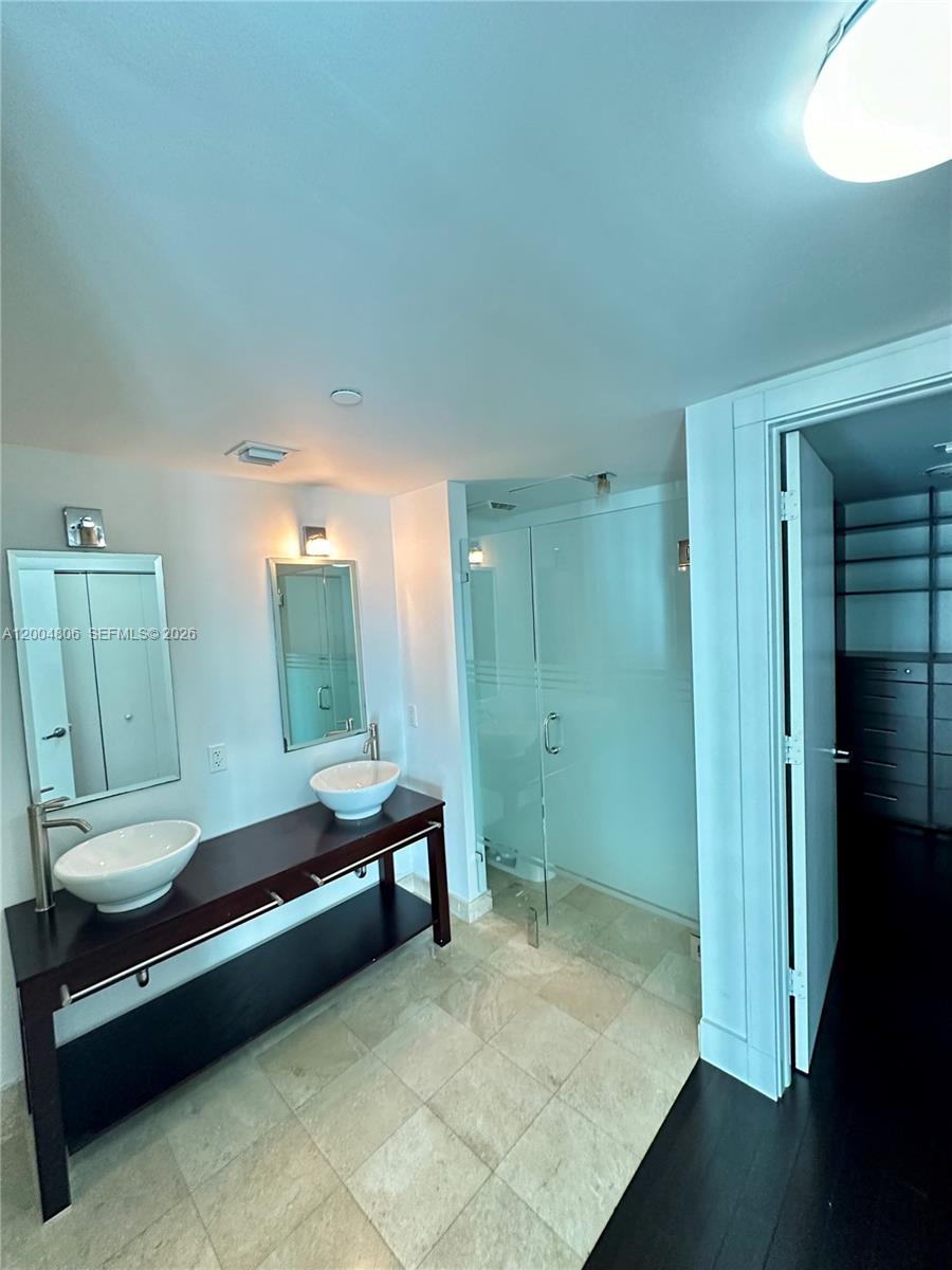 WIND CONDO - Residential Lease