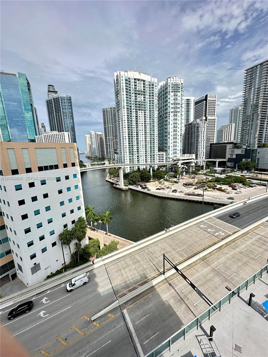 WIND CONDO - Residential Lease