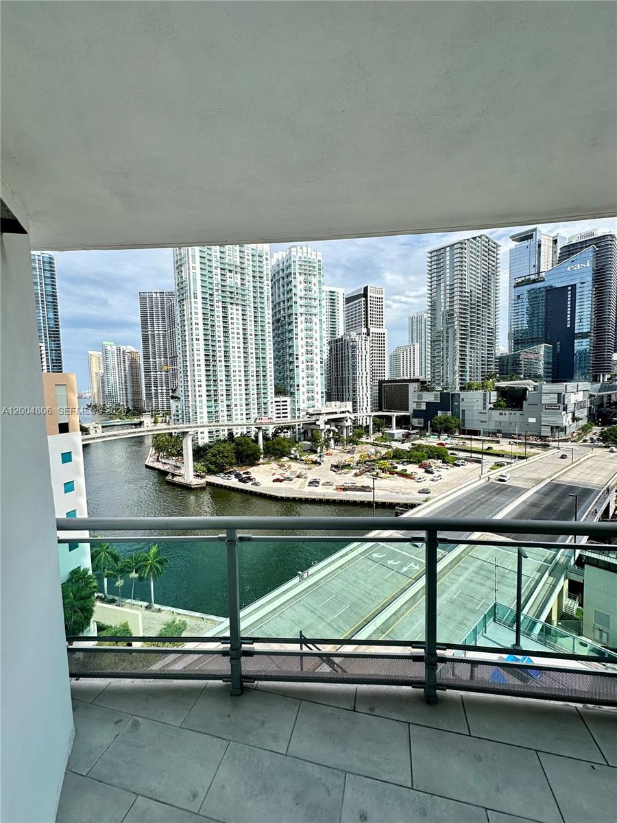 WIND CONDO - Residential Lease