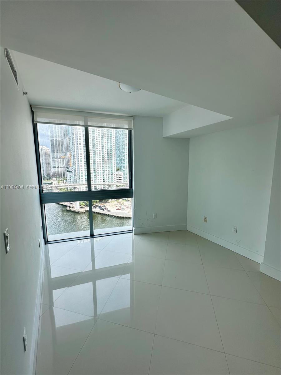 WIND CONDO - Residential Lease