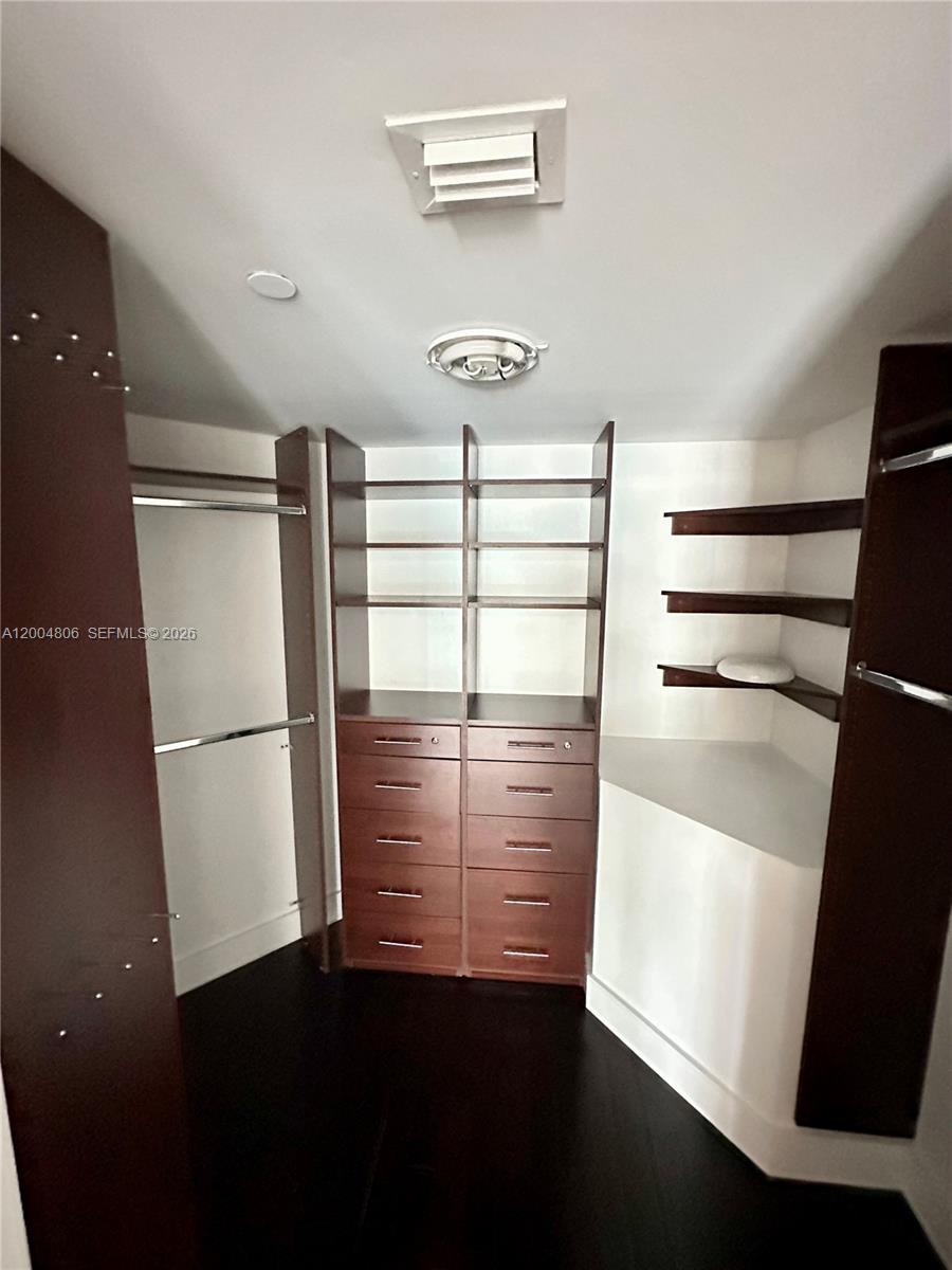 WIND CONDO - Residential Lease