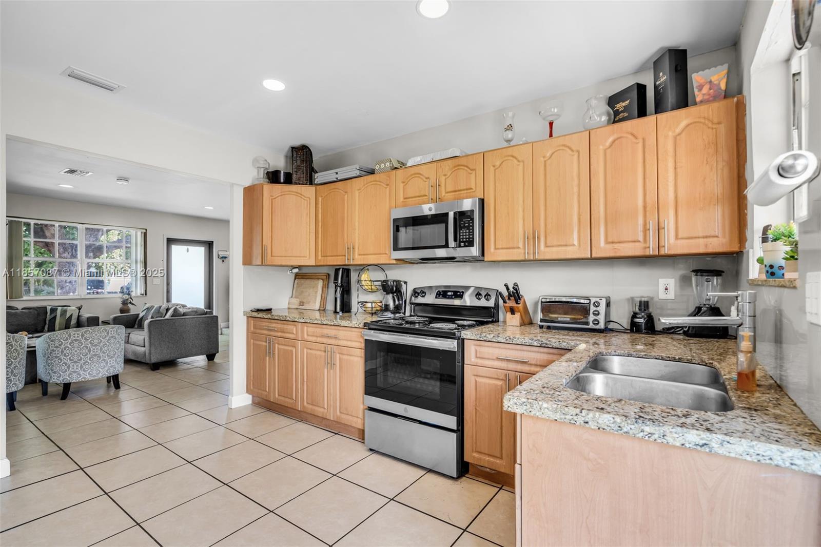 VANDERBILT PARK AMD PL - Residential