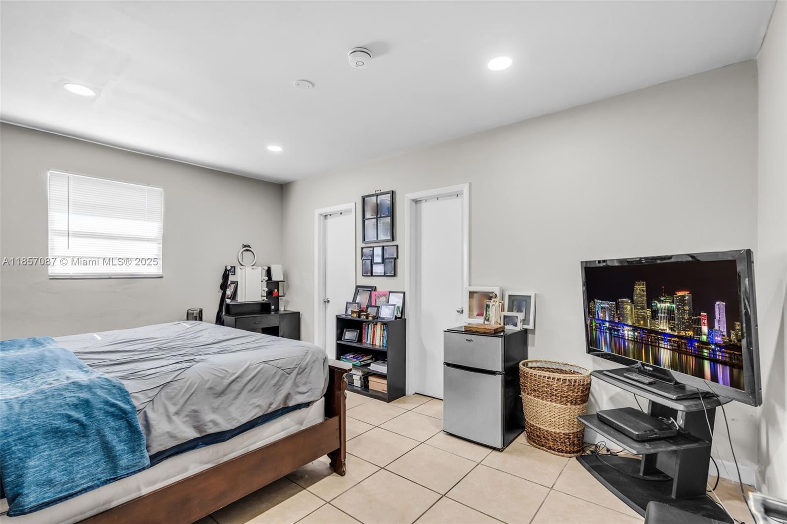 VANDERBILT PARK AMD PL - Residential