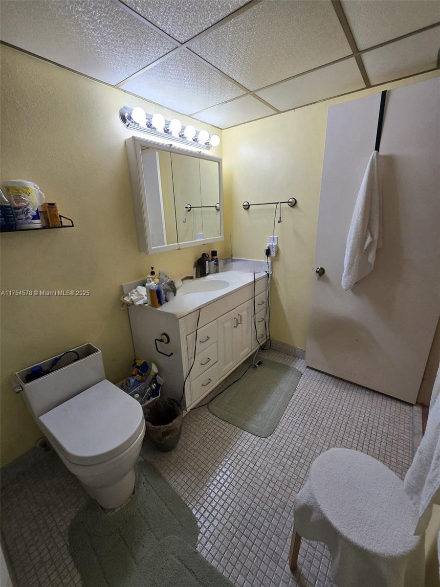 BLDG 9 OF COUNTRY CLUB AP - Residential