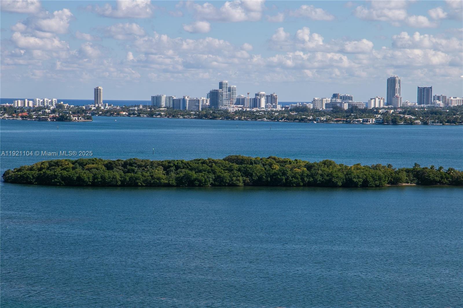 1800 NE 114th St 2105