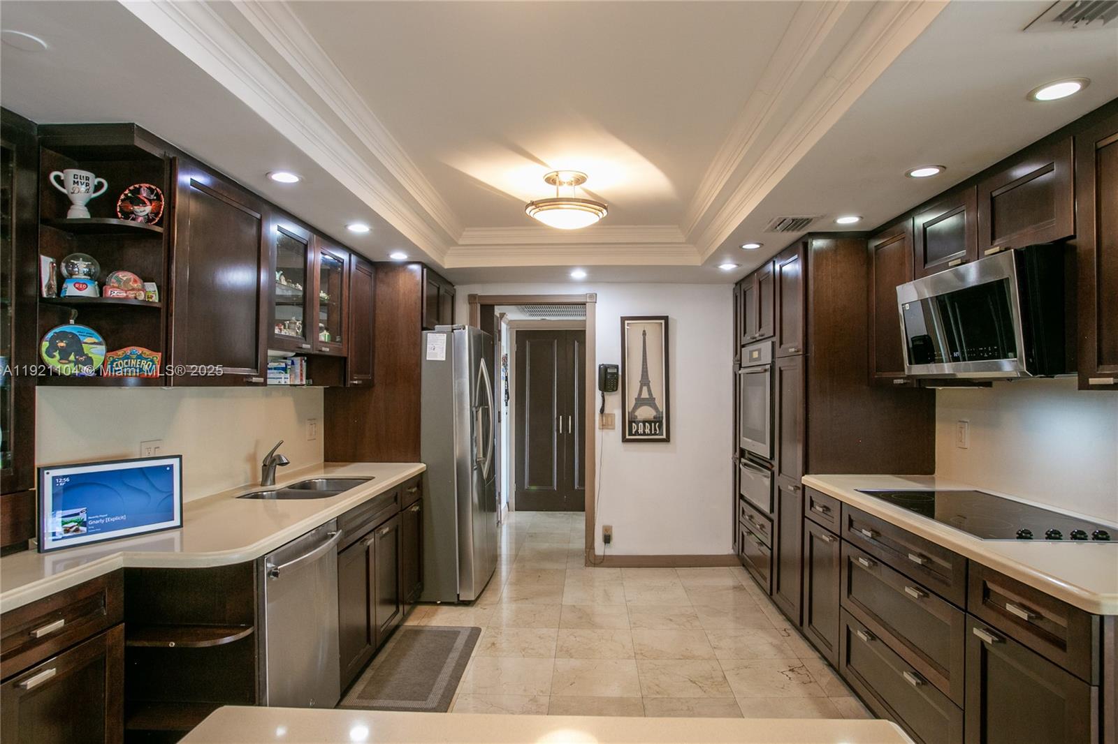 CRICKET CLUB CONDO - Residential