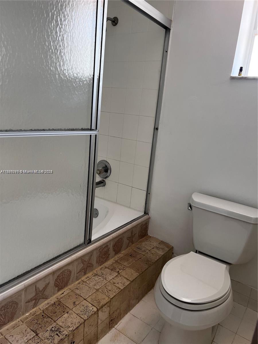 VENETIAN PARK III CONDO - Residential Lease