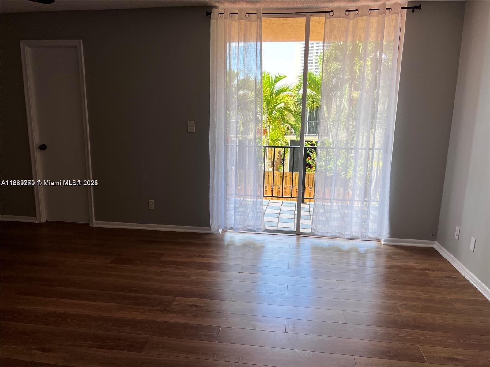 VENETIAN PARK III CONDO - Residential Lease