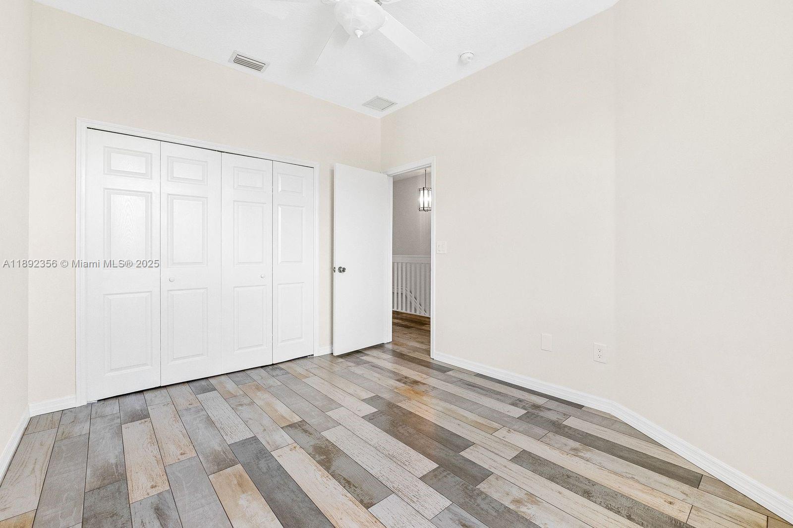 THUNDERBIRD PARK - Residential