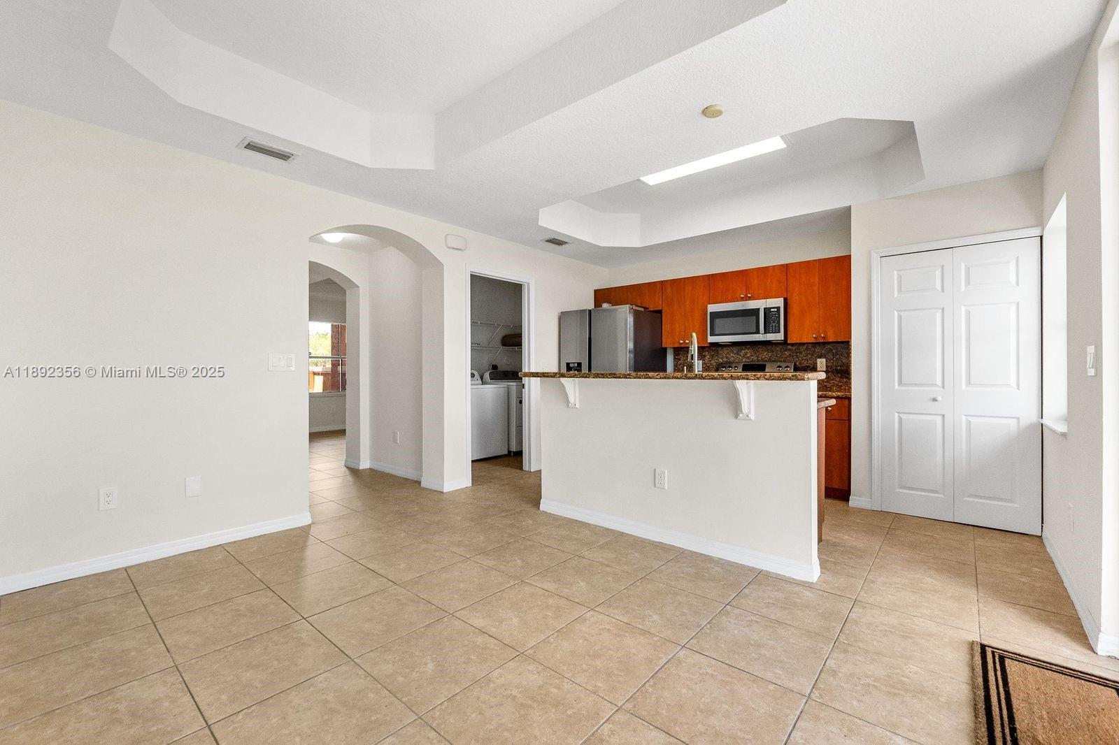 THUNDERBIRD PARK - Residential