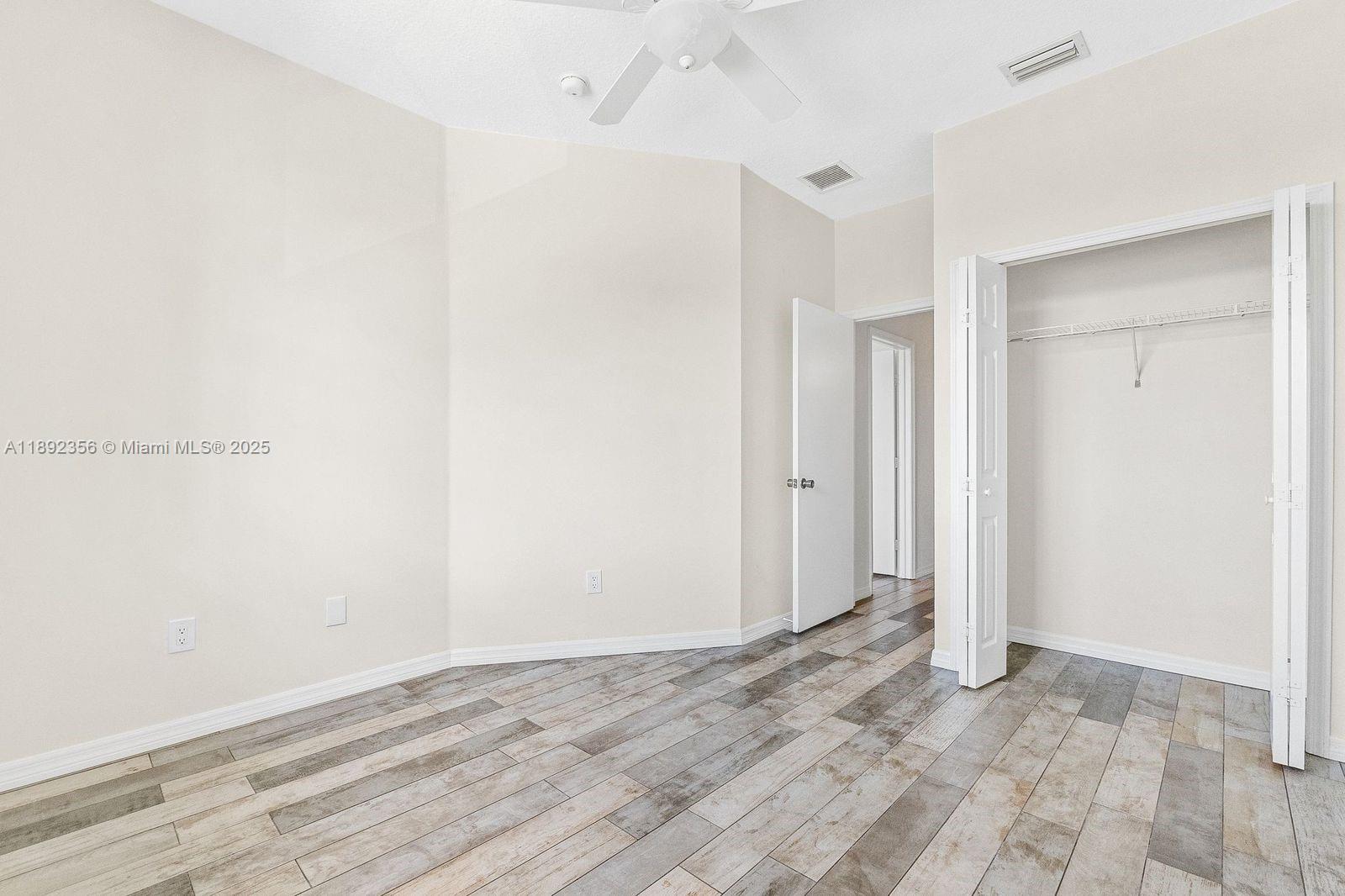 THUNDERBIRD PARK - Residential