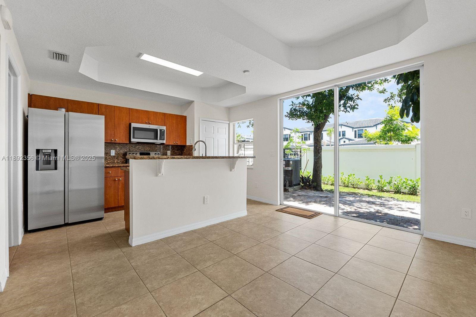 THUNDERBIRD PARK - Residential
