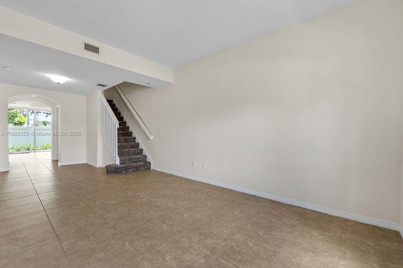 THUNDERBIRD PARK - Residential