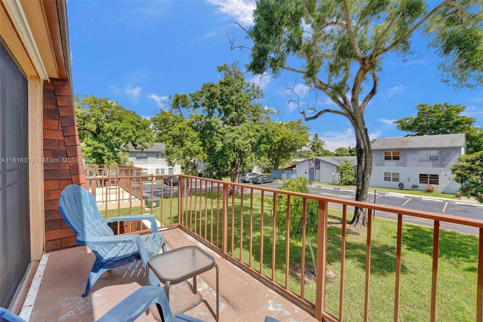 APPLE CREEK - Residential