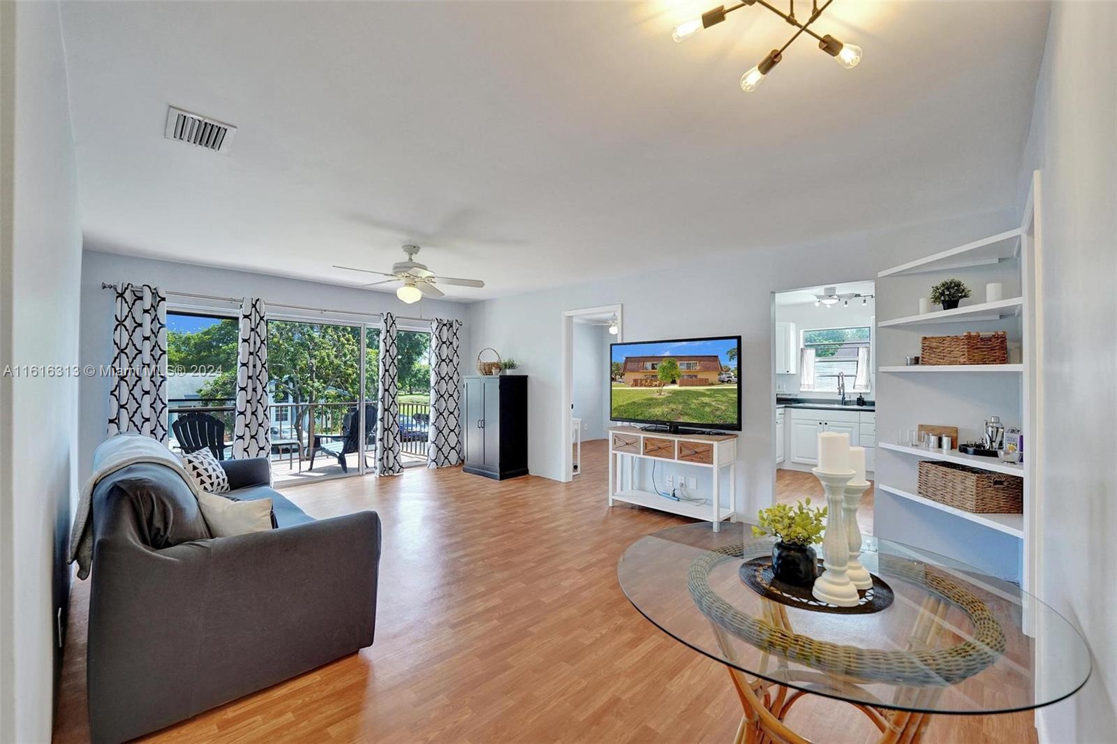 APPLE CREEK - Residential