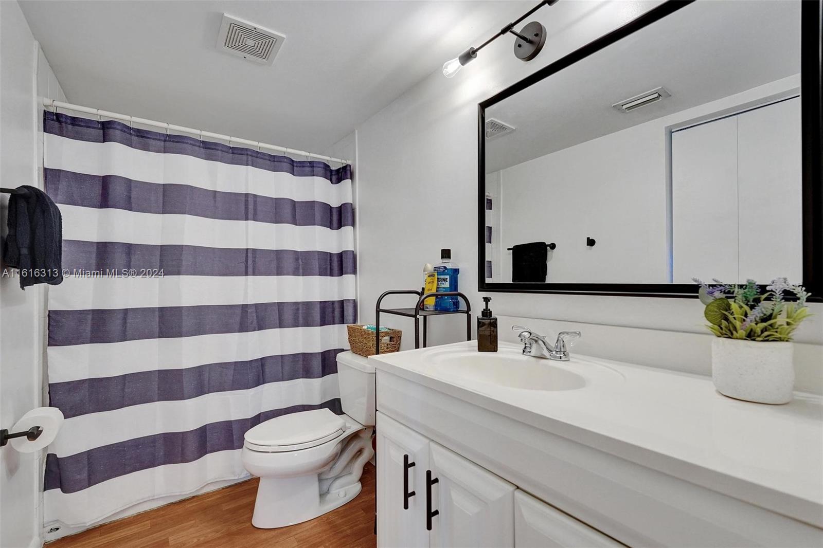 APPLE CREEK - Residential