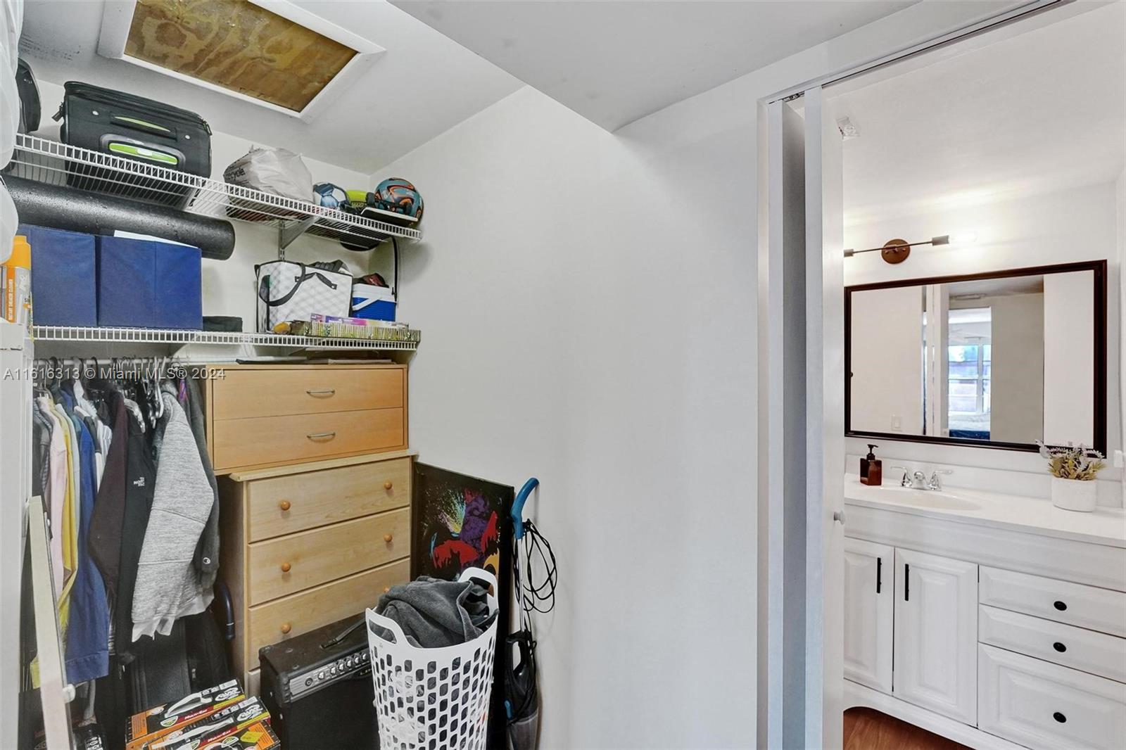 APPLE CREEK - Residential