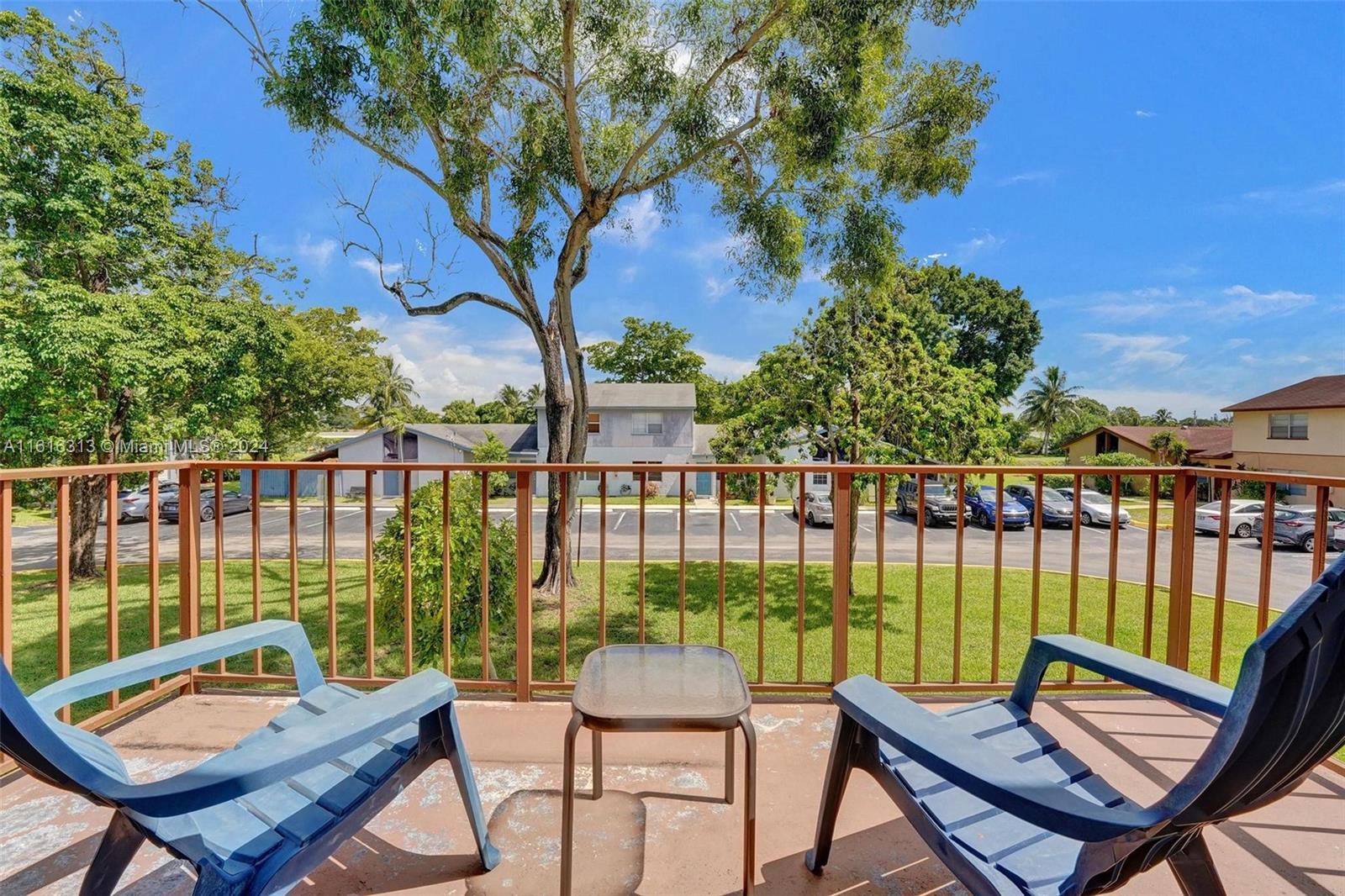 APPLE CREEK - Residential