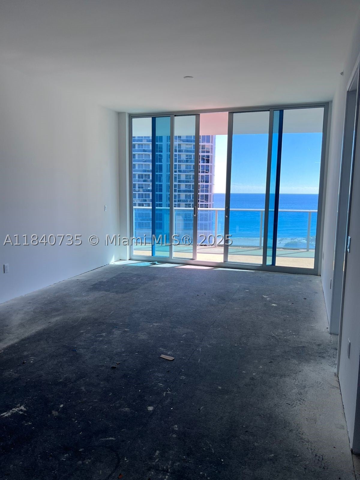 17550 Collins Ave 1004