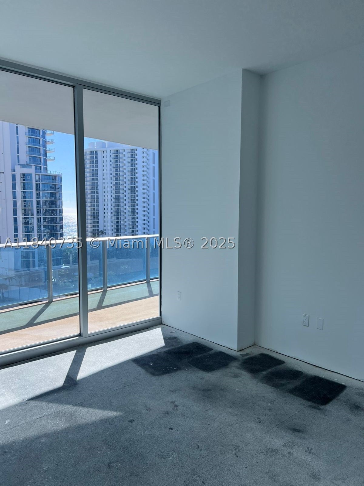 17550 Collins Ave 1004