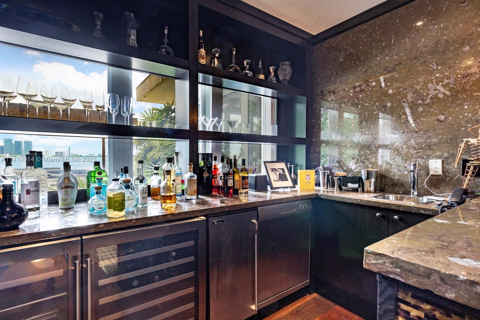 DI LIDO ISLAND - Residential Lease